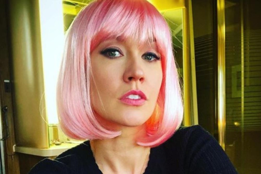 Ana Kemp se mesec dana bori sa koronom!