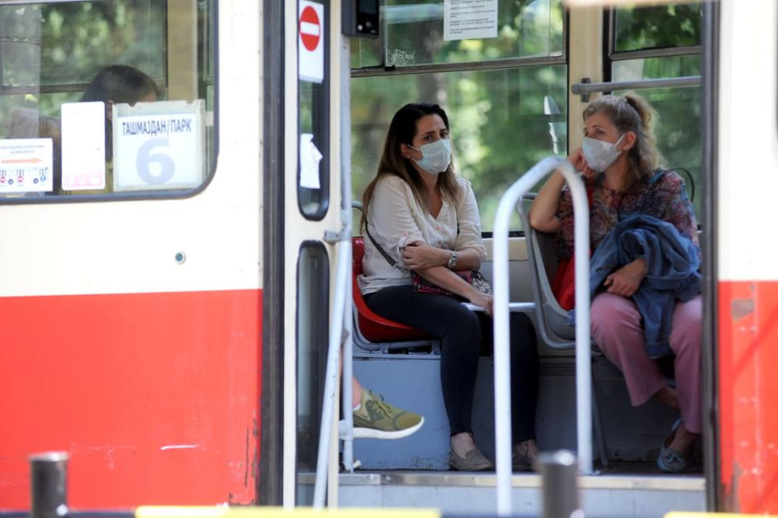 Da li virus korona ostaje na kosi, cipelama, odjeći...