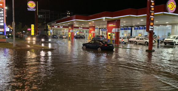 Jako nevrijeme zahvatilo i područje Bijeljine (VIDEO)