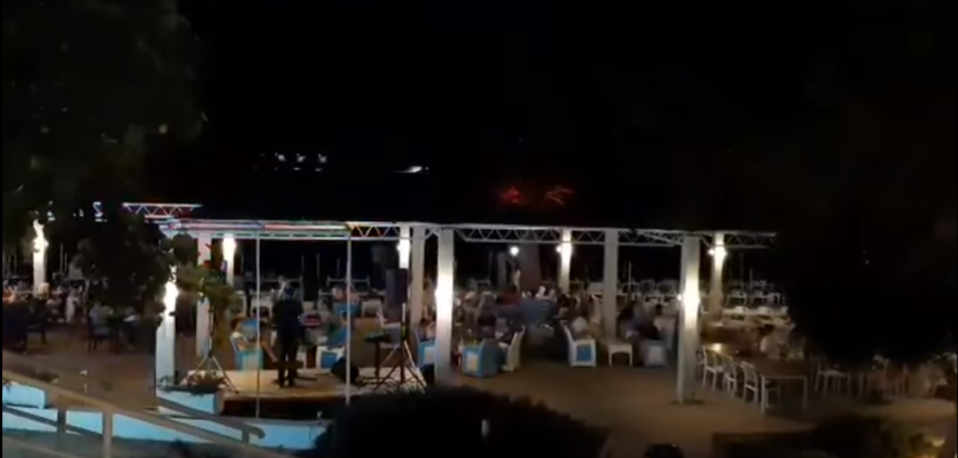 Ne mare za koronu: Prepuni kafići i šetališta u Neumu