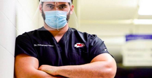 Napustio klub, odrekao se miliona i liječi ljude