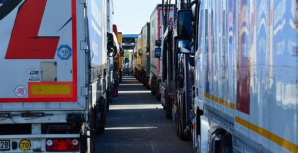 Za pola godine trgovinski minus preko pola milijarde