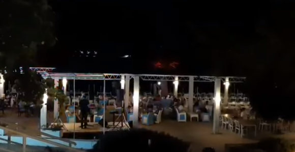 Ne mare za koronu: Prepuni kafići i šetališta u Neumu