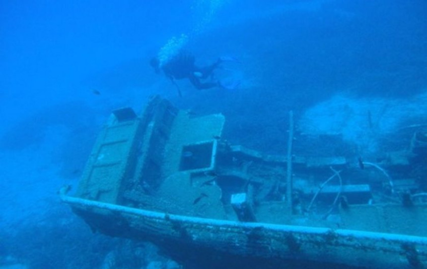 Антички брод са 4.000 амфора постаје подводни музеј Грчке! (ВИДЕО)
