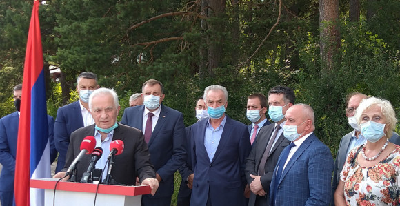 Додик мијења плочу: Ко је за, а ко против накнада „Ствараоцима РС"
