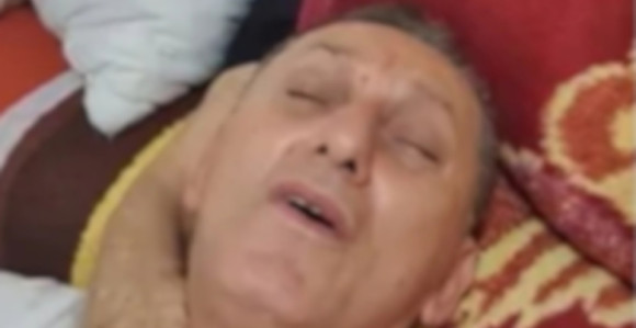Šako zapevao pored oca u postelji i mnogima naterao suze na oči! (VIDEO)