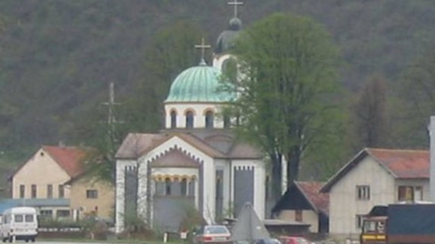 Opljačkana crkva u Blažuju, ukradeni krstovi, kandila..