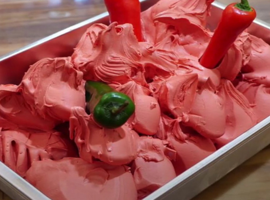 Sladoled samo za punoletne i najhrabrije?! (VIDEO)