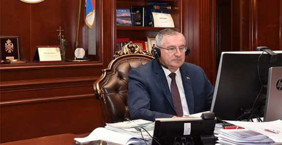 Pobijedio virus: Vraća se redovnom poslu