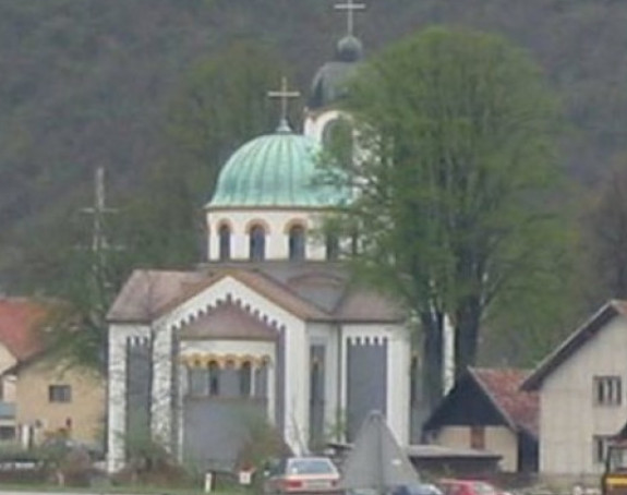 Опљачкана црква у Блажују, украдени крстови, кандила..