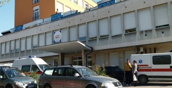 Мушкарац повријеђен у пуцњави превезен у УКЦ Тузла