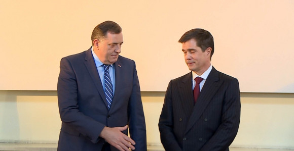 Evo šta je Miloradu Dodiku poručila Ambasada SAD