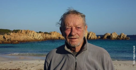 Italijanski Robinzon Kruso posle 30 godina mora da se seli sa pustog ostrva!