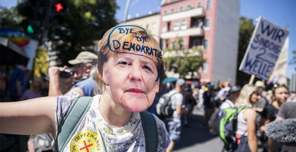 Berlin na nogama: Hiljade ljudi reklo NE mjerama