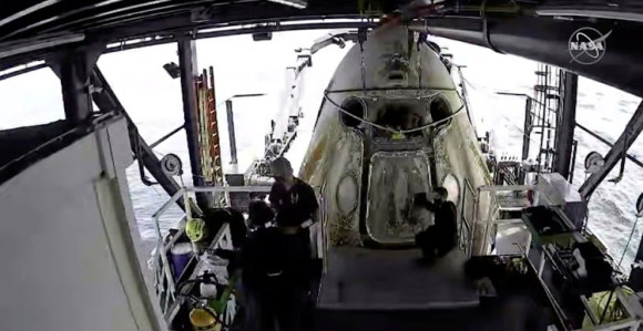 Astronauti sa Dragon kapsulom sletjeli u okean