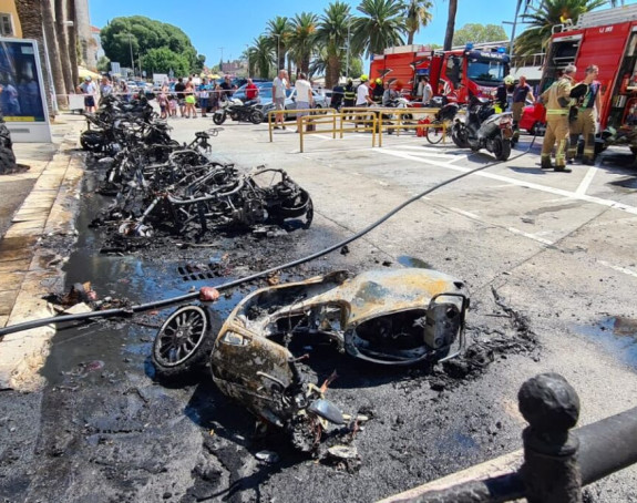 Požar u centru Splita, izgorjeli motori na šetalištu