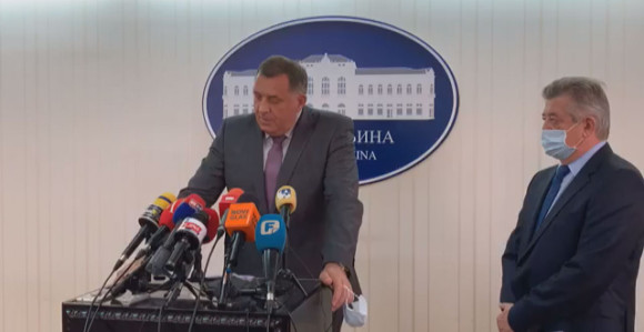 Мићићево улизивање превазишло сва очекивања (ВИДЕО)