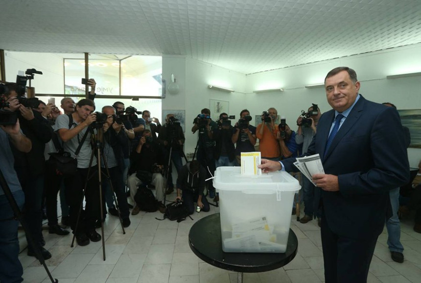 Firma koju Dodik kontroliše usporava štampanje listića