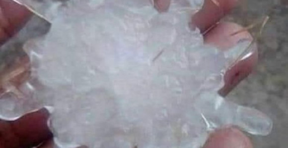 U Semberiji padao grad u obliku korona virusa! (FOTO)
