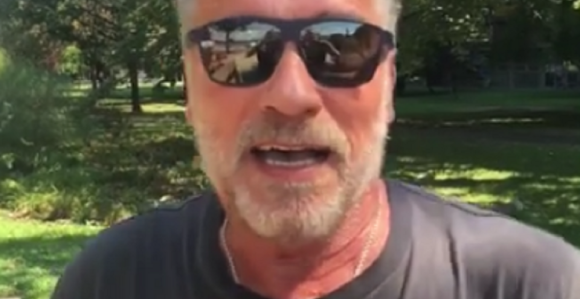 Slavni Švarceneger dobio unuka u osmoj deceniji!