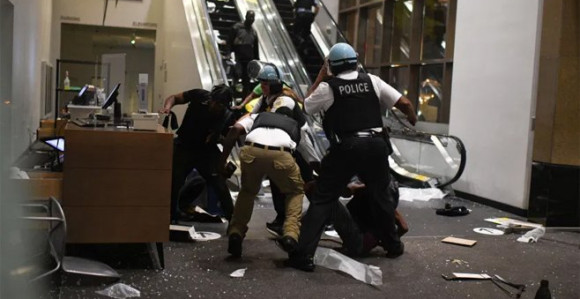 U Čikagu uhapšeno više od stotinu ljudi