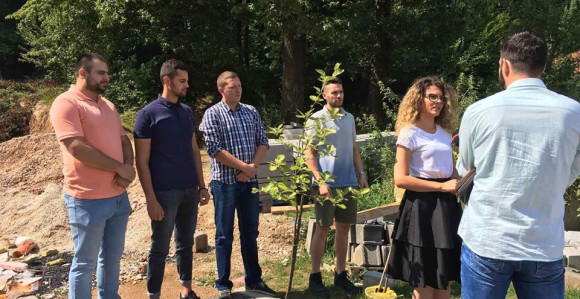 Načelniče, ne sijecite nam park "Sunce"