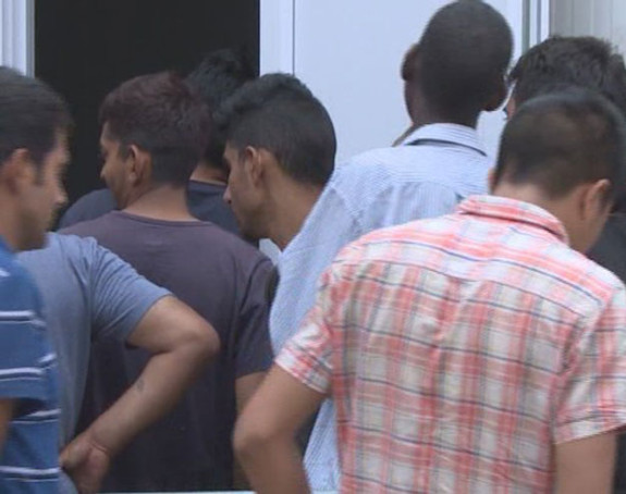 Više migranata na ulicama, nego u smještajima