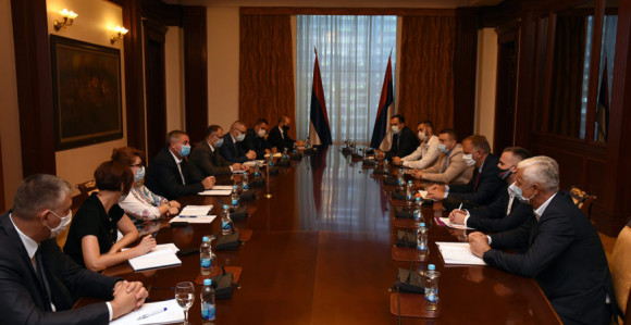 Uskoro javni poziv za podršku prevozu i ugostiteljstvu