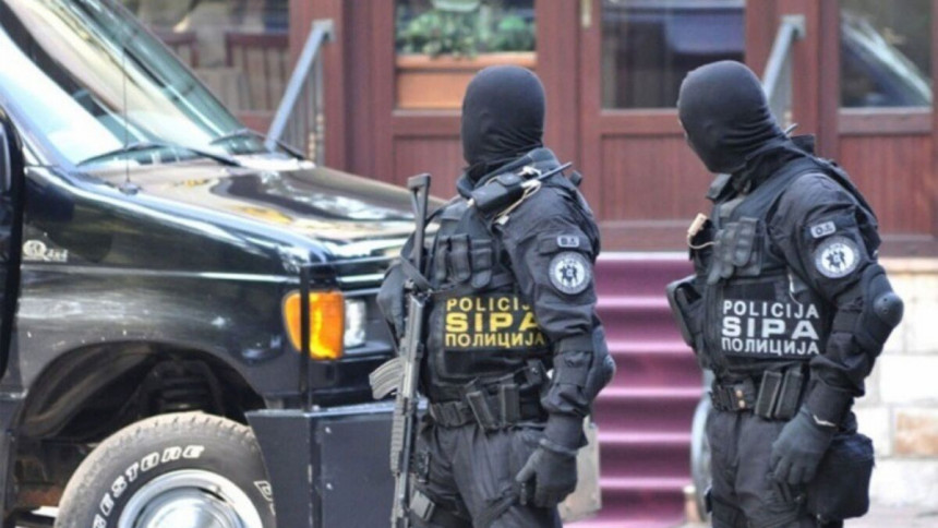 SIPA: Tri lica uhapšena zbog prometa droge