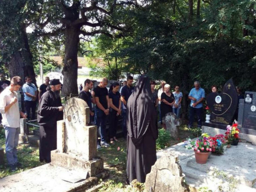 Учинити све да се пронађу убице српске дјеце