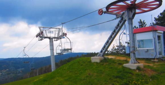 Novosađanka (60) pala sa žičare pravo na kamenjar
