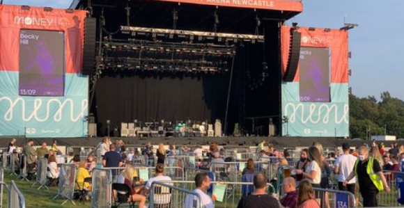 Koncert u vrijeme korone na britanski način