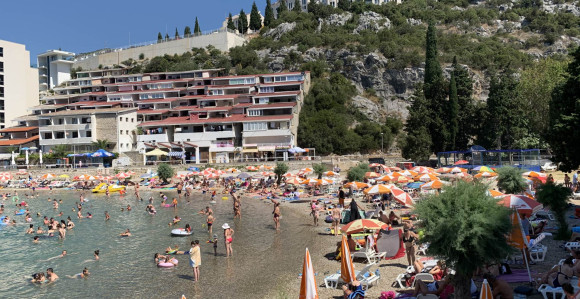 U Neumu preminuo trinaestogodišnjak nakon izlaska iz vode
