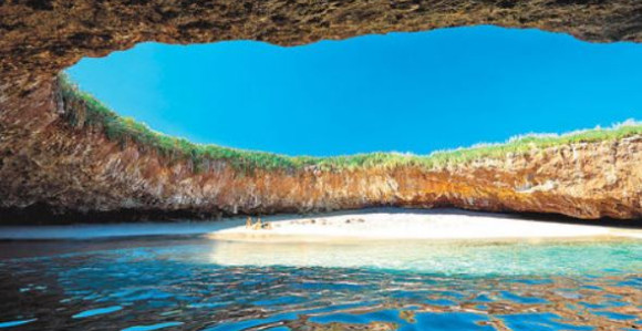 Predivna plaža ljubavi, nastala bombardovanjem