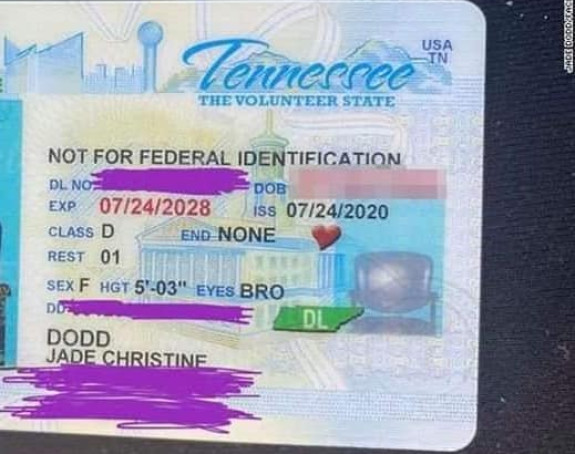 Nije verovala kad je ugledala fotografiju na svojoj vozačkoj dozvoli!? (FOTO)