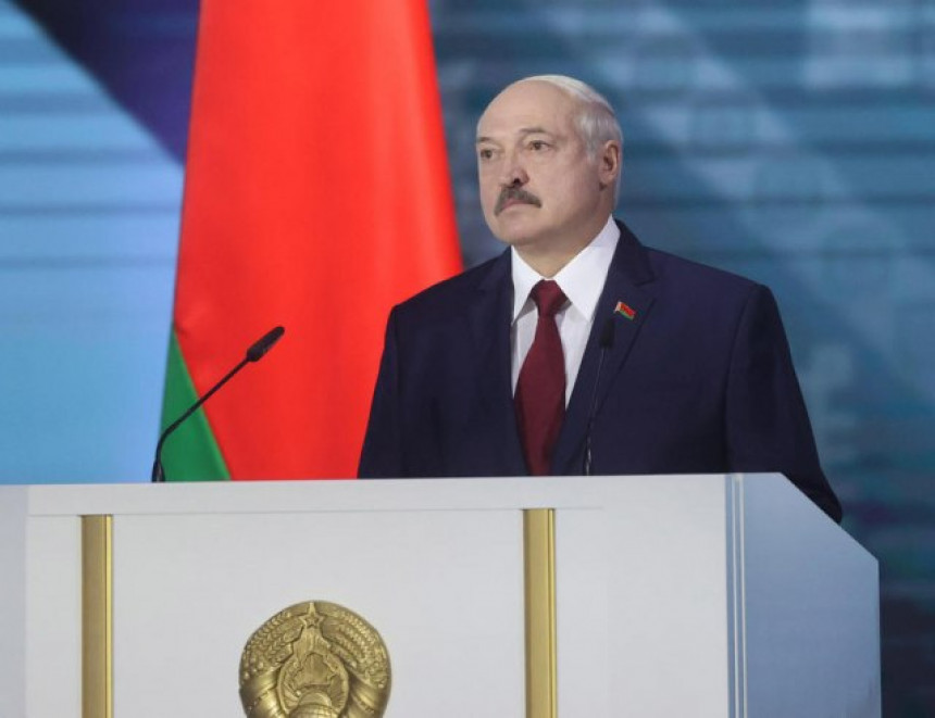 Lukašenkov grčevit potez - karta "Putin"