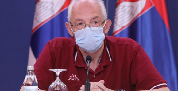 "U školama obavezne troslojne maske"