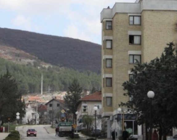 Drvenom motkom pokušao ubiti sugrađanina