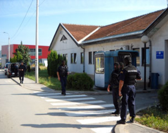 Prijetnja protivnicima: Bomba u prostorijama DNS-a?!