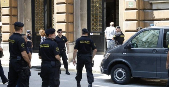 Desetine političara pod policijskom zaštitom