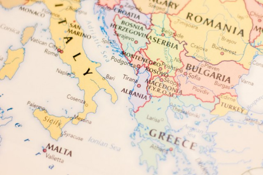 Ako ne dođe do dogovora, Balkan će destabilizovati Rusija