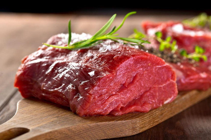 Zbog korone mesar mora da uništi 600 kg mesa