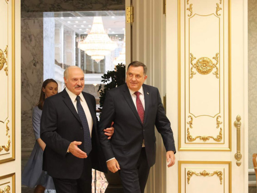 Dodik jedini iz regije čestitao Lukašenku?!