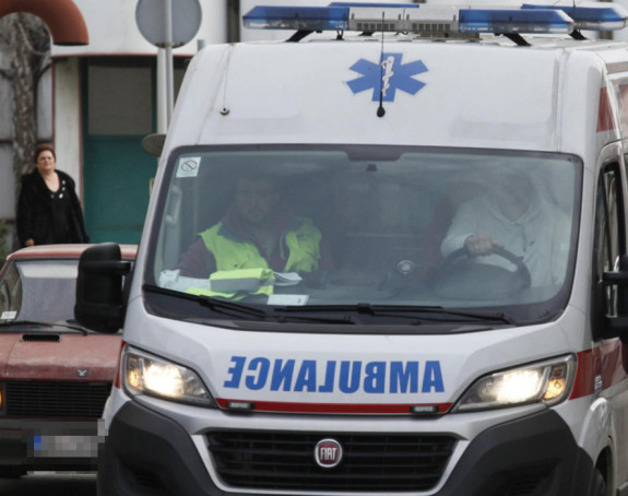 Tragedija: Žena sa djetetom skočila sa terase