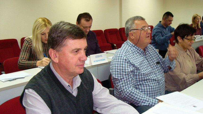 Stranačka previranja SNSD i DNS u Srpcu: Pale prve smjene