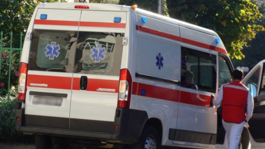 Prnjavor: Muškarac odsjekao sebi tri prsta na sahrani