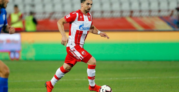 Zvezda poslije kornera povela protiv Tirane