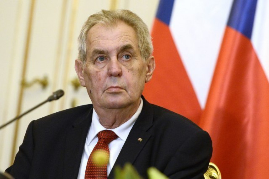 Češki predsjednik pao u rezidenciji i polomio ruku