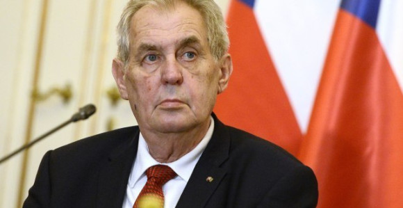 Češki predsjednik pao u rezidenciji i polomio ruku