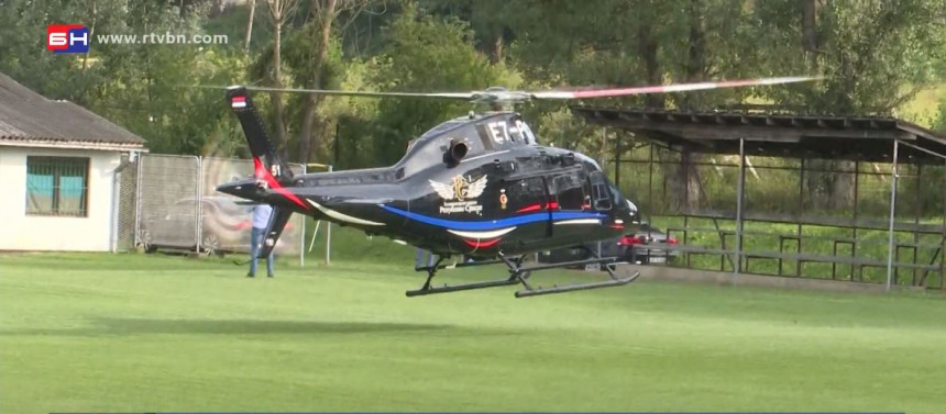 Додик опет користи службени хеликоптер у страначке сврхе